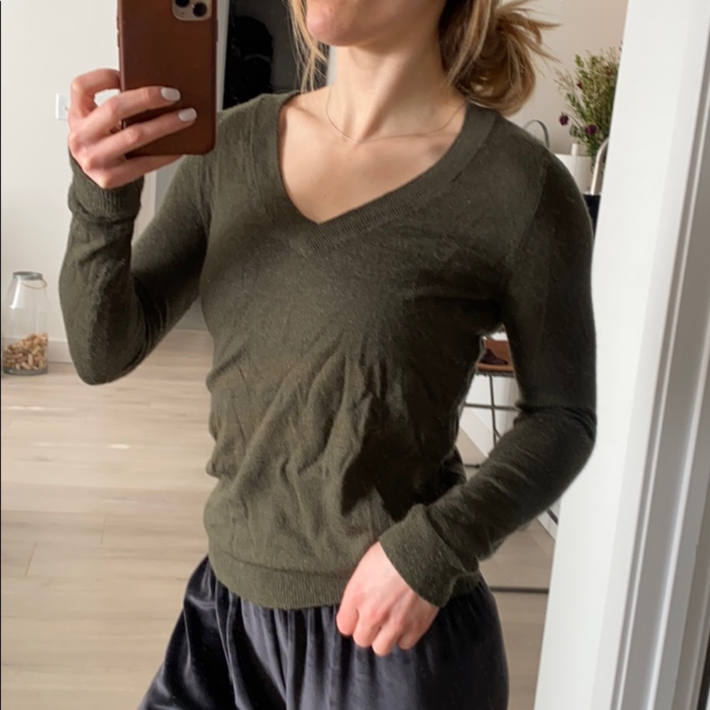 GAP Ultra Soft Wool Sweater 💚